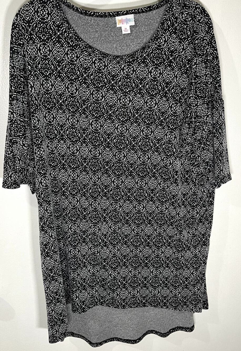 Lularoe Irma black white knit medium